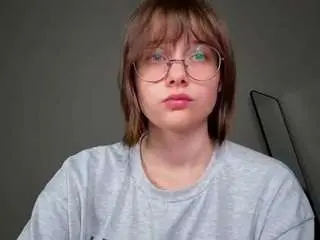Monserrategreubel  live sex cam