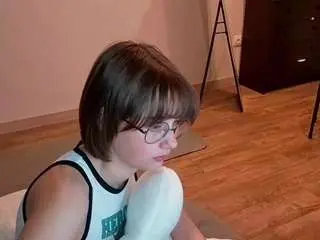 Monserrategreubel  live sex cam
