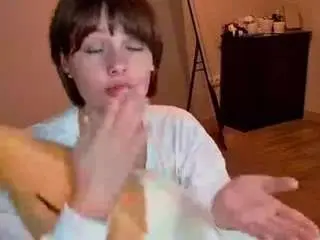 Monserrategreubel  live sex cam
