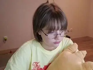 Monserrategreubel  live sex cam