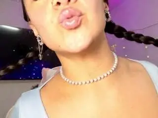 Amapolaunicorn  live sex cam