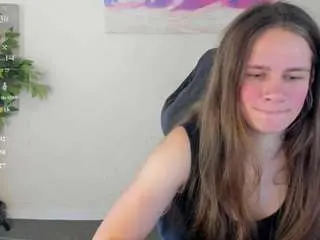 Datsi-benson  live sex cam