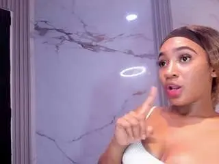 Emii-brown  live sex cam