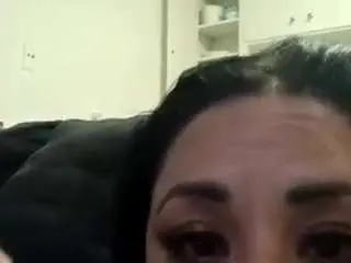 Jizzabelle420  live sex cam