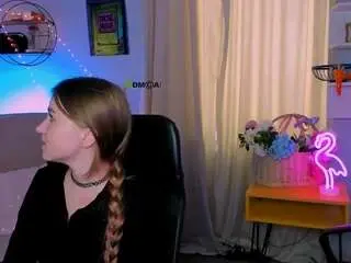 Lola-mine  live sex cam