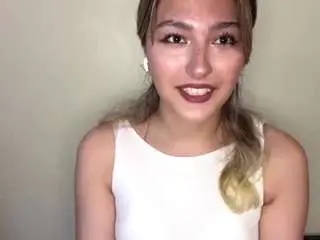 Evelinamaccallum  live sex cam