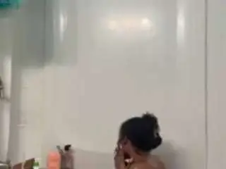 Lunalustyy  live sex cam