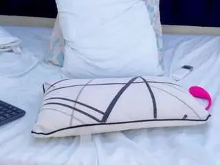 Mayaevansmg  live sex cam
