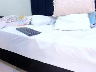 Mayaevansmg  live sex cam