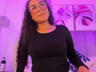 Seshat-hitt  live sex cam