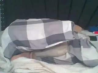 Bootyliciousmidweek  live sex cam