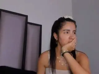 Lucy-23  live sex cam