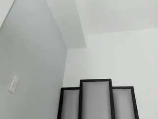 Lucy-23  live sex cam
