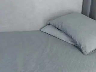 Lucy-23  live sex cam
