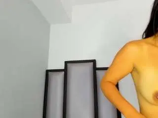 Lucy-23  live sex cam