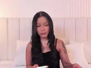 Nakyra-bell  live sex cam