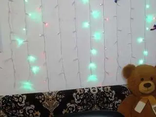 Ninaflawlees  live sex cam