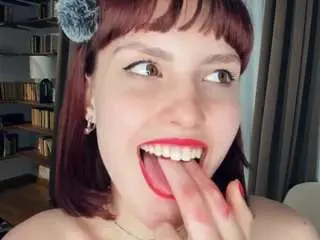 Suziepriestley  live sex cam