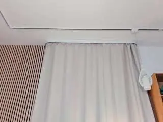 Suziepriestley  live sex cam