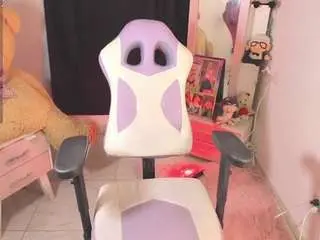 Ashleyyart1  live sex cam