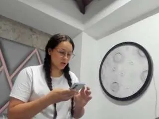 Deboraydark  live sex cam