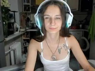 Nikakik  live sex cam