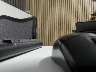 Katta-leyaxxth  live sex cam