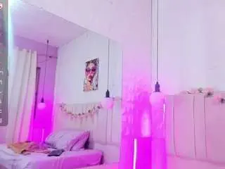 Kiara-norris  live sex cam