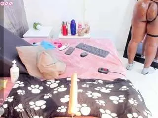 Laurasaenz01  live sex cam