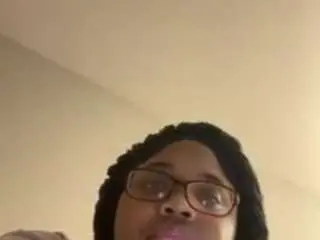 Thickshyt  live sex cam