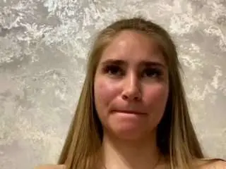 Kenishadequinzio  live sex cam