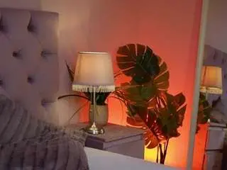 Nicolejoyce  live sex cam