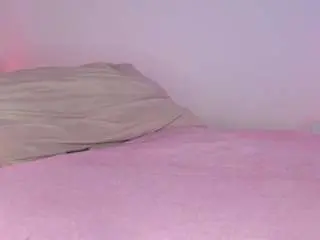 Shybootty18  live sex cam