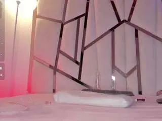 Shybootty18  live sex cam