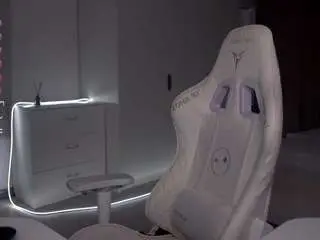 Evelina-fox  live sex cam