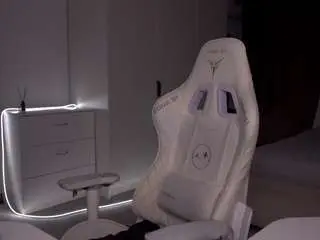 Evelina-fox  live sex cam