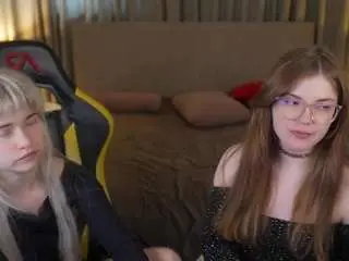 Runa054  live sex cam