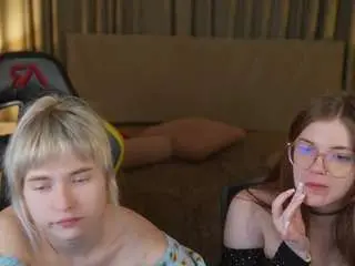 Runa054  live sex cam