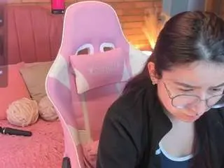 Amyjonnes  live sex cam