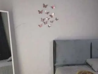 Henriettadichiara  live sex cam