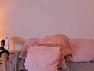 Your-dreamgirl  live sex cam