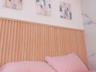 Your-dreamgirl  live sex cam