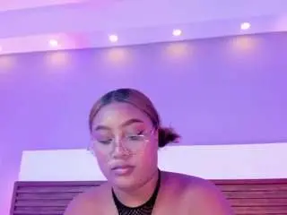 Adeleehottman  live sex cam