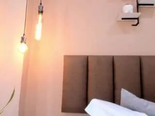 Amy-wats0n  live sex cam