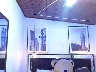 Ladyraing  live sex cam