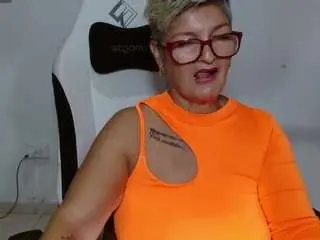 Bety-cum2  live sex cam
