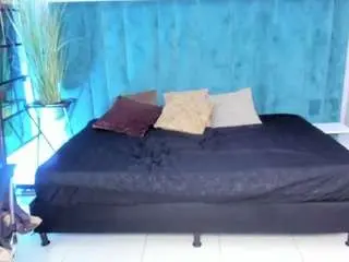 Candy-lyn  live sex cam