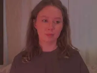 Kira-m  live sex cam