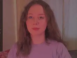 Kira-m  live sex cam