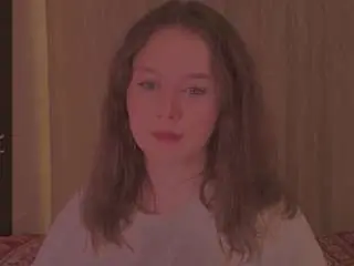 Kira-m  live sex cam